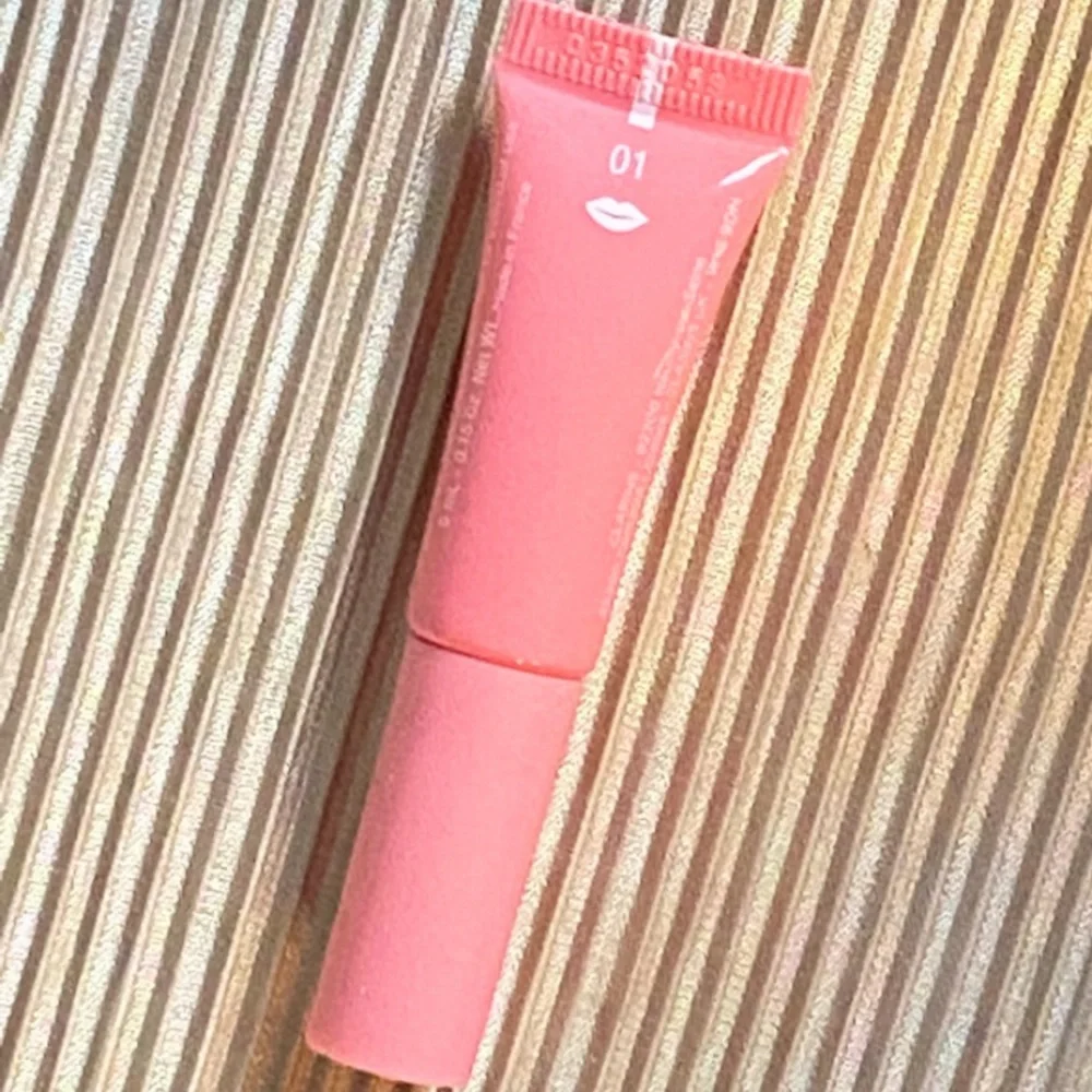 Clarins Lip Perfector 01 4.5ml travel size